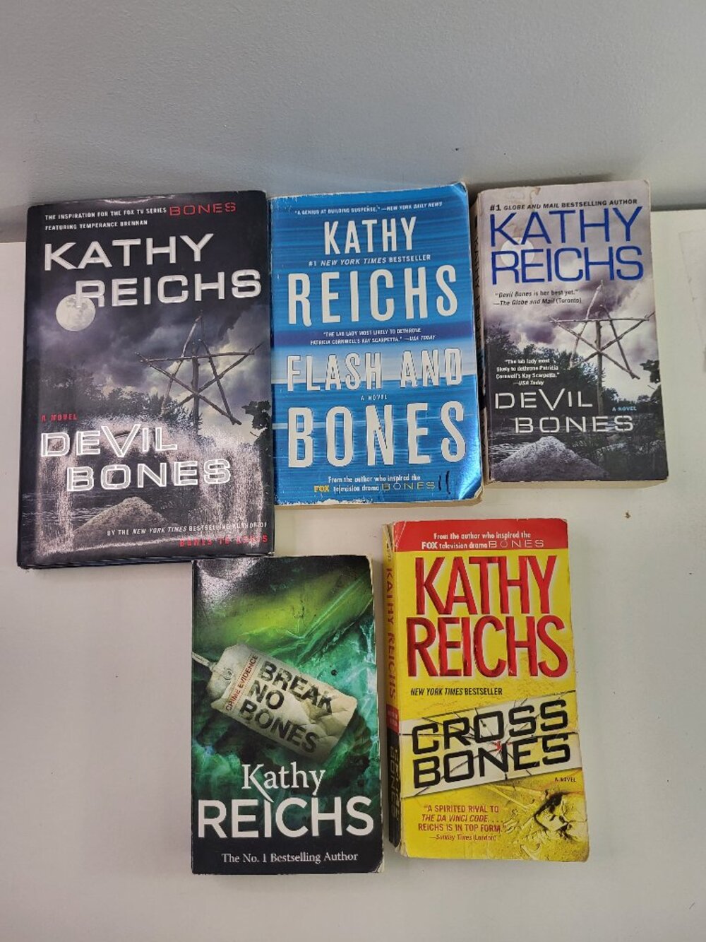 Kathy Reichs Book Lot of 5 Temperance Brennan Bones Thriller Set